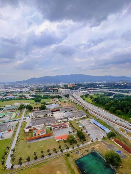 Heritage Studio With Balcony D'Sara, Direct Mrt Kampung Selamat, Near Thomson And Sungai Buloh Hospital Shah Alam Exterior photo